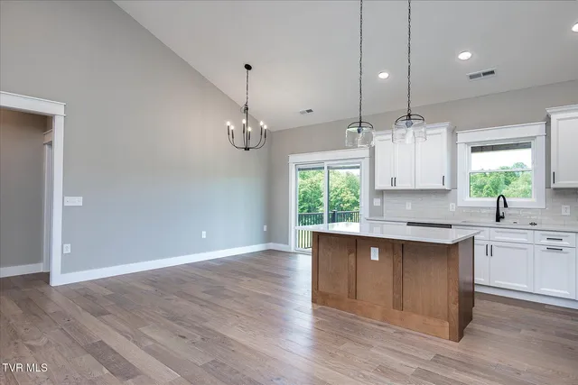 $3,800 | 264 Ruby Rose Ridge, Unit 6, Jonesborough, TN 37659