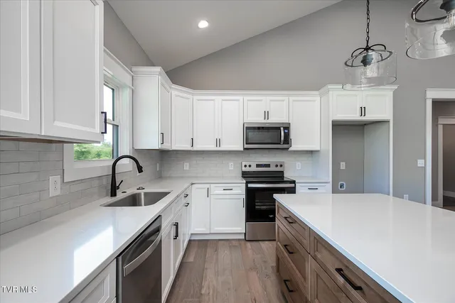 $3,800 | 264 Ruby Rose Ridge, Unit 6, Jonesborough, TN 37659