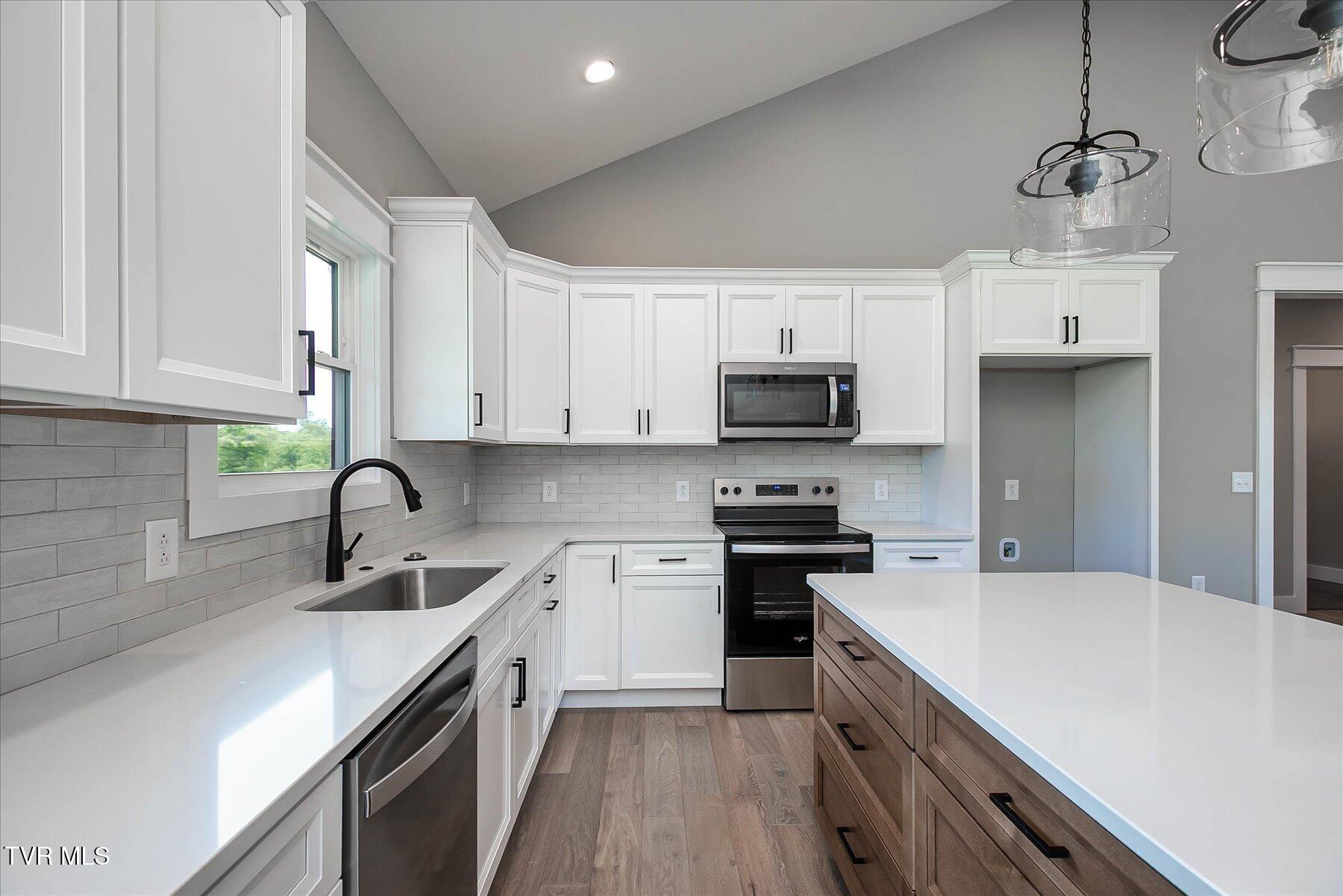 264 Ruby Rose Ridge, Unit 6 Jonesborough, TN 37659 - Photo 10 of 46 10-IMG_4972-Edit