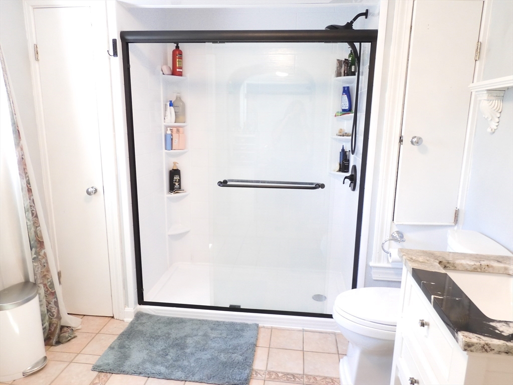 46 Tudor Street Methuen, MA 01844 - Photo 18 of 38