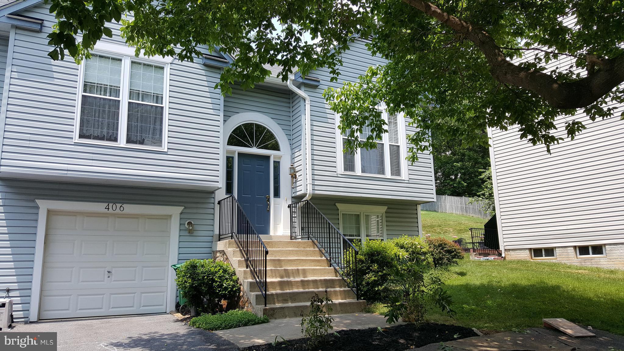 406 Longdraft Road Gaithersburg, MD 20878 - Photo 2 of 10 Exterior (Front)