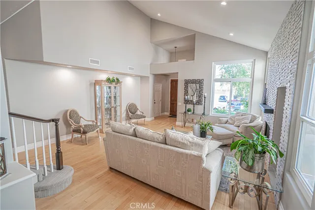 $980,000 | 23678 White Oak Court, Newhall, CA 91321