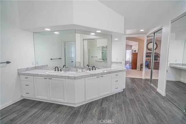 $980,000 | 23678 White Oak Court, Newhall, CA 91321