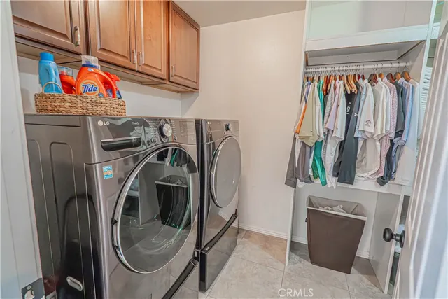 $980,000 | 23678 White Oak Court, Newhall, CA 91321