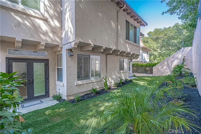 $980,000 | 23678 White Oak Court, Newhall, CA 91321