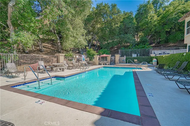 $980,000 | 23678 White Oak Court, Newhall, CA 91321