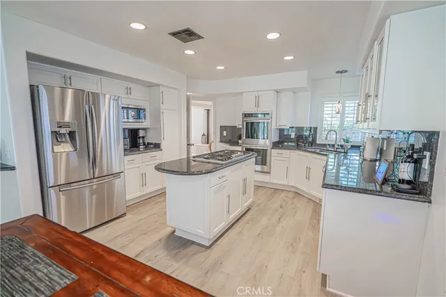 $980,000 | 23678 White Oak Court, Newhall, CA 91321