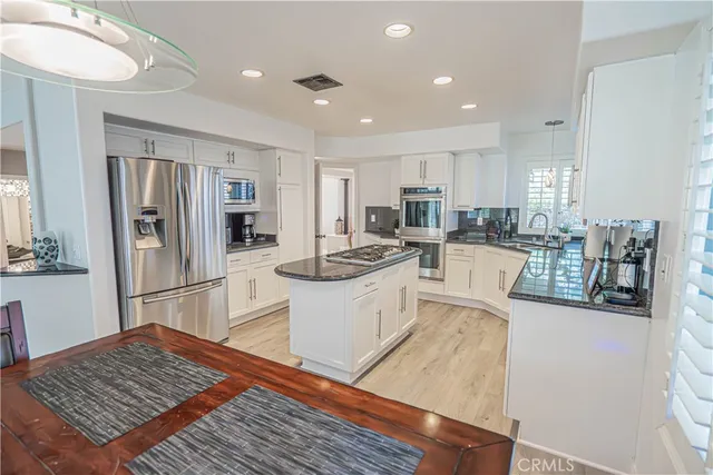 $980,000 | 23678 White Oak Court, Newhall, CA 91321