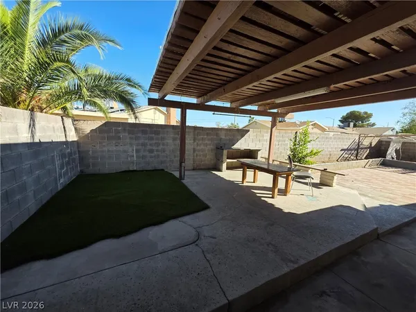 $1,975 | 7184 Pleasant View Avenue, Las Vegas, NV 89147