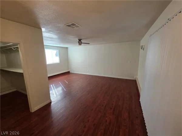 $1,975 | 7184 Pleasant View Avenue, Las Vegas, NV 89147