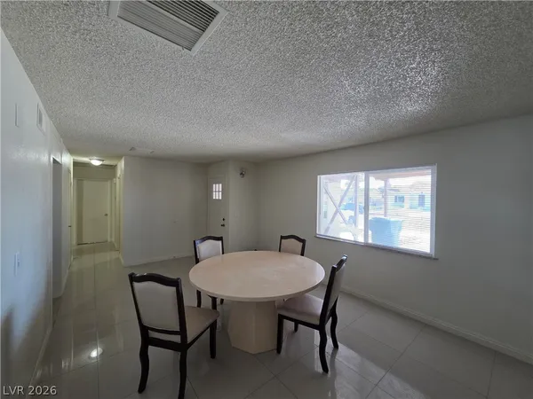 $1,975 | 7184 Pleasant View Avenue, Las Vegas, NV 89147