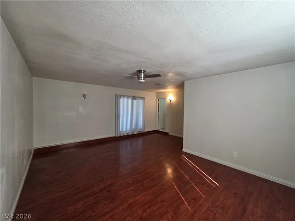 $1,975 | 7184 Pleasant View Avenue, Las Vegas, NV 89147
