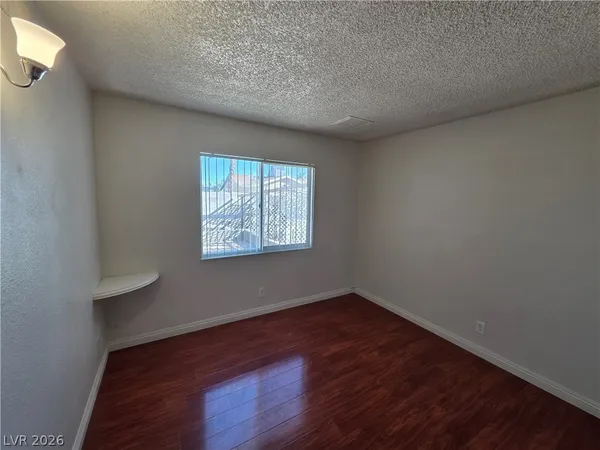 $1,975 | 7184 Pleasant View Avenue, Las Vegas, NV 89147