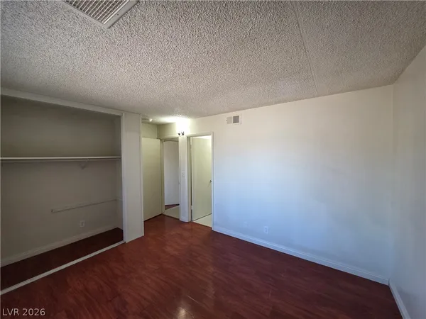 $1,975 | 7184 Pleasant View Avenue, Las Vegas, NV 89147
