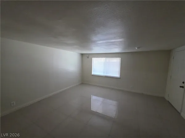 $1,975 | 7184 Pleasant View Avenue, Las Vegas, NV 89147