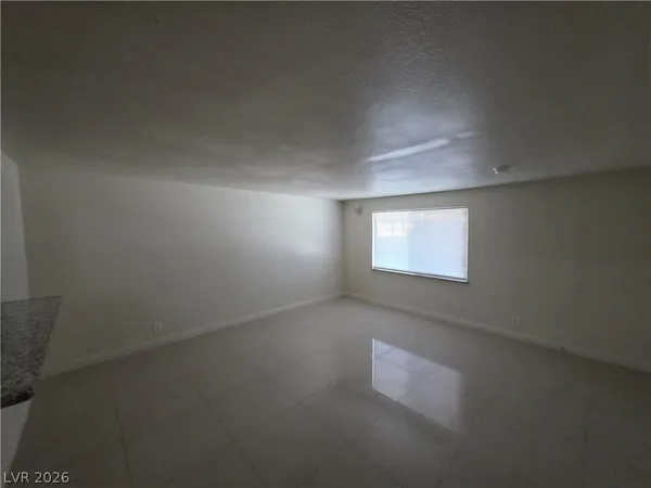 $1,975 | 7184 Pleasant View Avenue, Las Vegas, NV 89147