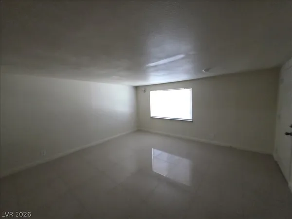 $1,975 | 7184 Pleasant View Avenue, Las Vegas, NV 89147