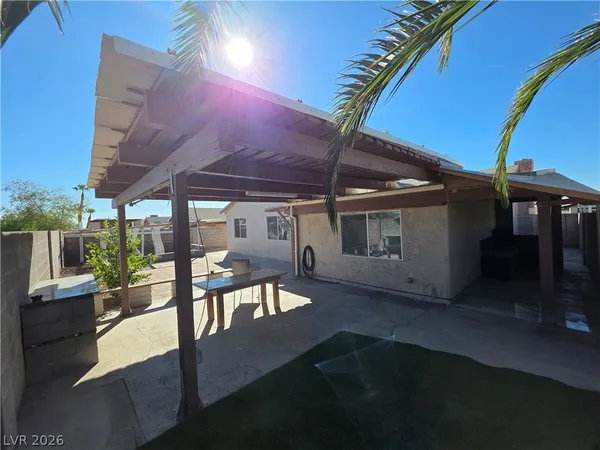 $1,975 | 7184 Pleasant View Avenue, Las Vegas, NV 89147