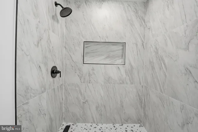 $365,000 | 8359 Georgian Court, Manassas, VA 20110