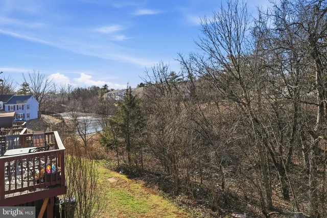 $365,000 | 8359 Georgian Court, Manassas, VA 20110