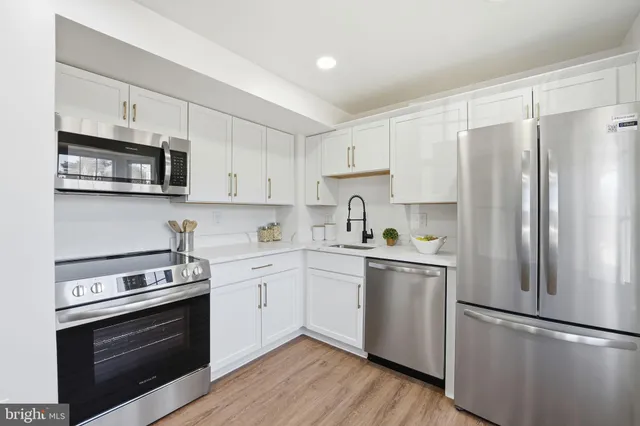 $365,000 | 8359 Georgian Court, Manassas, VA 20110