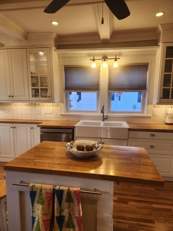 76 Edgemere Road Quincy, MA 02169 - Photo 3 of 18