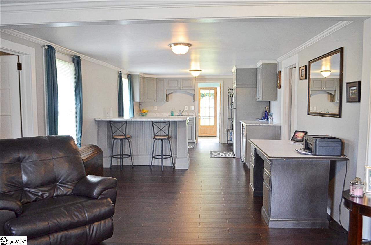 122 Clearview Road Travelers Rest, SC 29690 - Photo 6 of 31 Gallery Image 6
