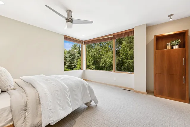 $3,300,000 | 685 Hidden Creek Trail, Mendota Heights, MN 55118