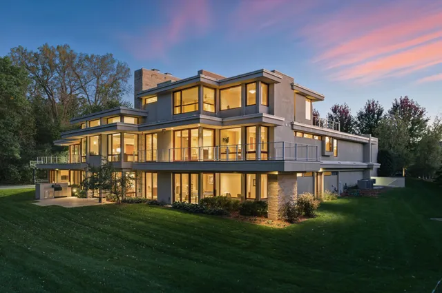 $3,300,000 | 685 Hidden Creek Trail, Mendota Heights, MN 55118