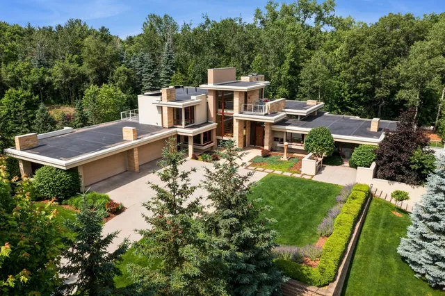 $3,300,000 | 685 Hidden Creek Trail, Mendota Heights, MN 55118