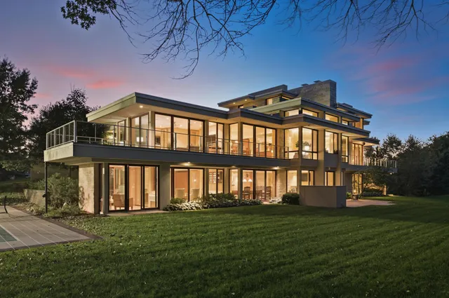 $3,300,000 | 685 Hidden Creek Trail, Mendota Heights, MN 55118