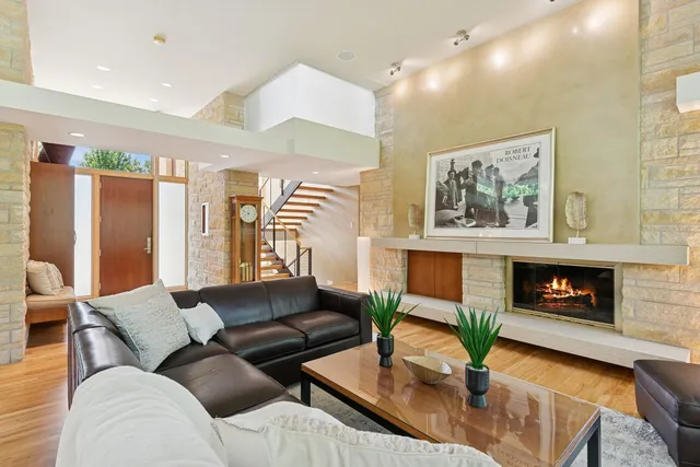 $3,300,000 | 685 Hidden Creek Trail, Mendota Heights, MN 55118