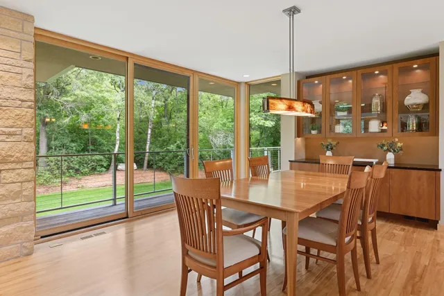 $3,300,000 | 685 Hidden Creek Trail, Mendota Heights, MN 55118