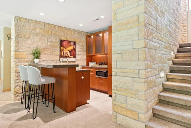 $3,300,000 | 685 Hidden Creek Trail, Mendota Heights, MN 55118