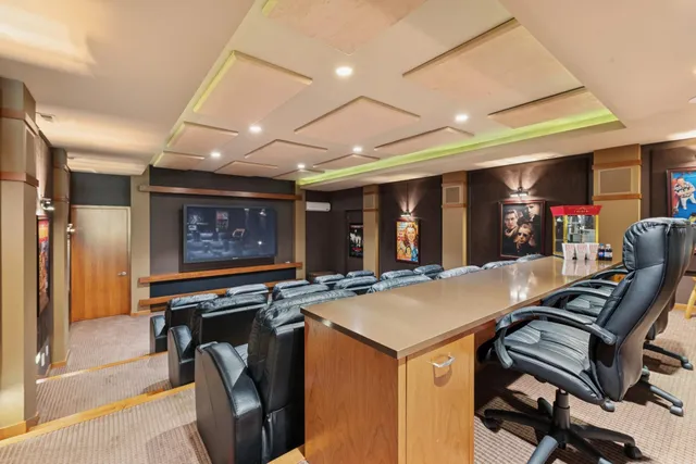 $3,300,000 | 685 Hidden Creek Trail, Mendota Heights, MN 55118