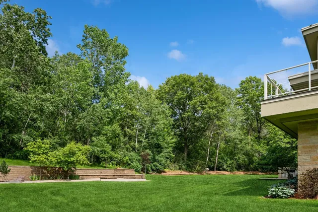 $3,300,000 | 685 Hidden Creek Trail, Mendota Heights, MN 55118