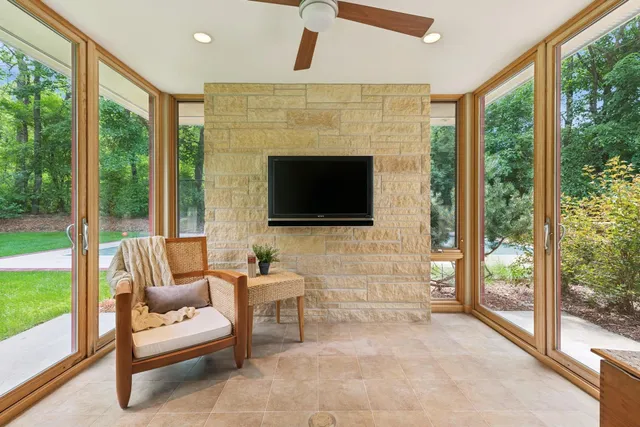 $3,300,000 | 685 Hidden Creek Trail, Mendota Heights, MN 55118