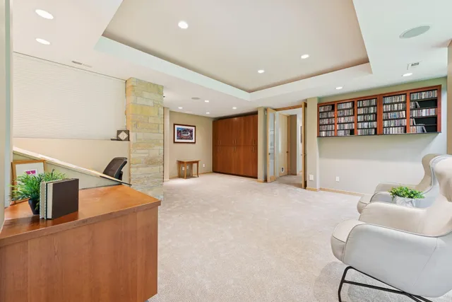 $3,300,000 | 685 Hidden Creek Trail, Mendota Heights, MN 55118