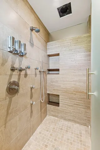 $3,300,000 | 685 Hidden Creek Trail, Mendota Heights, MN 55118