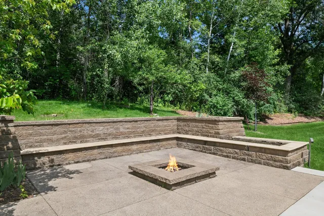 $3,300,000 | 685 Hidden Creek Trail, Mendota Heights, MN 55118