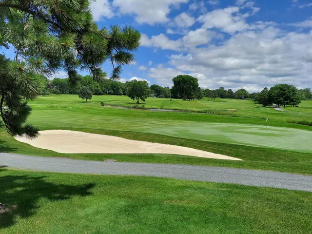 $3,300,000 | 685 Hidden Creek Trail, Mendota Heights, MN 55118