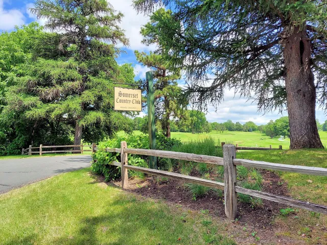 $3,300,000 | 685 Hidden Creek Trail, Mendota Heights, MN 55118