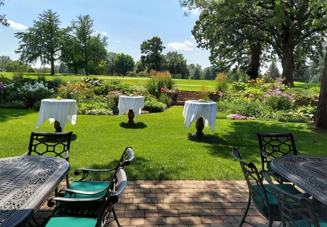 $3,300,000 | 685 Hidden Creek Trail, Mendota Heights, MN 55118