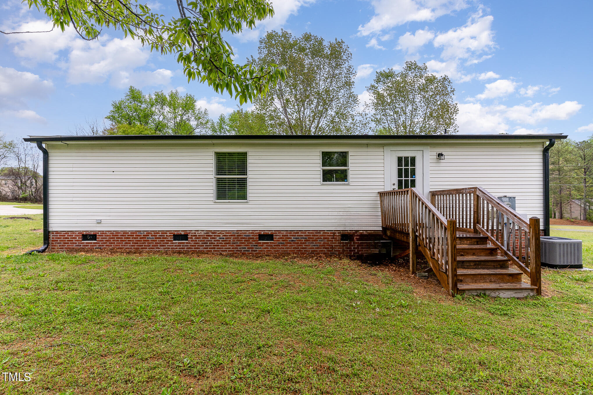 815 West Watson Road Benson, NC 27504 - Photo 15 of 17 015_dsc00097-edit