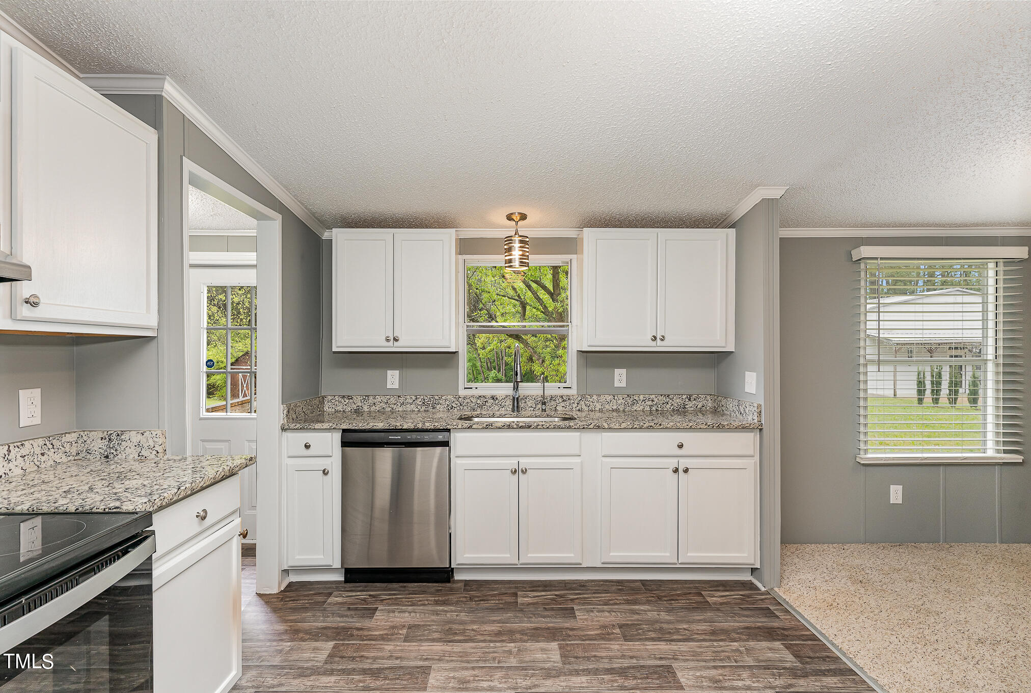 815 West Watson Road Benson, NC 27504 - Photo 6 of 17 007_dsc00114-edit