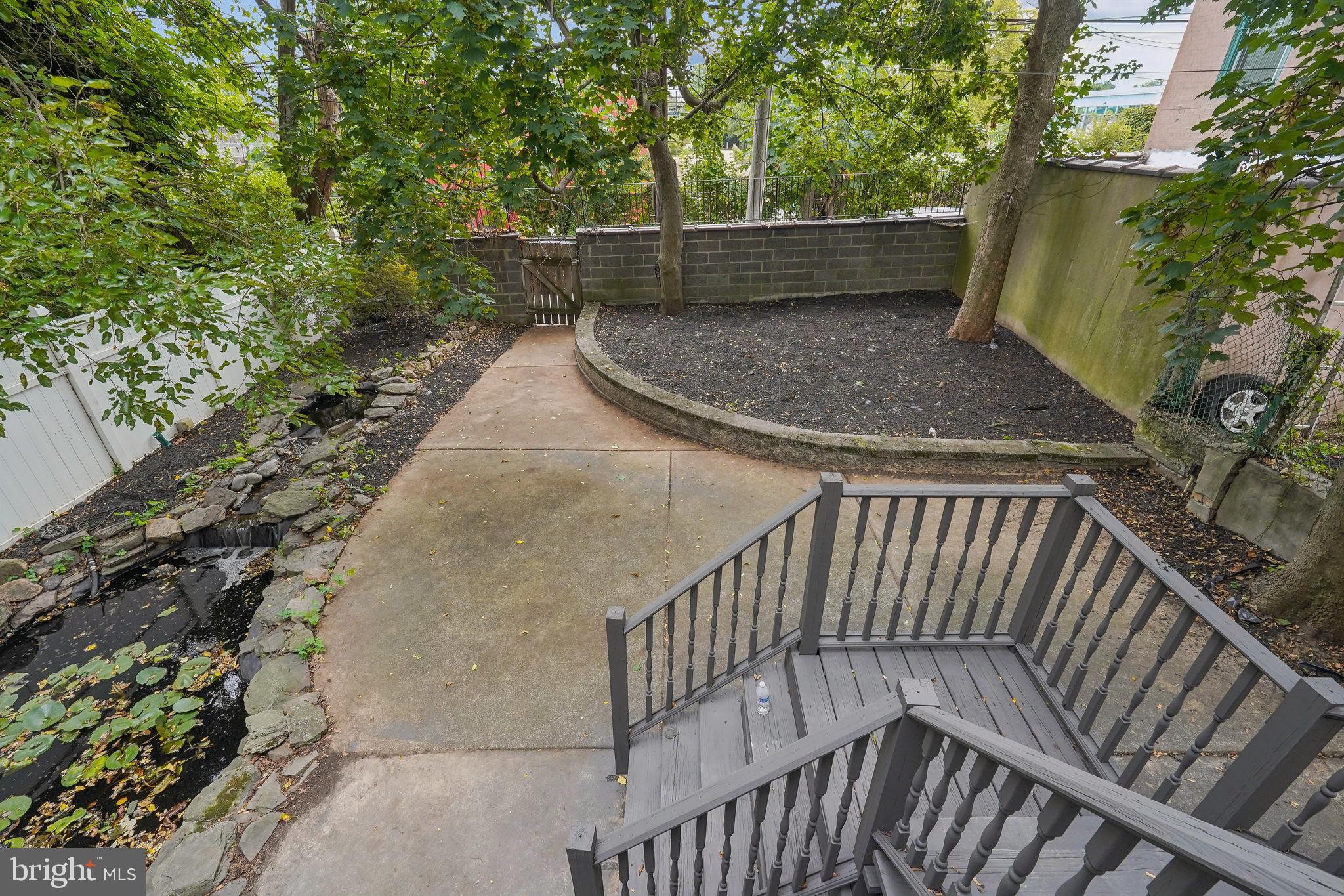 200 East Price Street Philadelphia, PA 19144 - Photo 5 of 29 a view of outdoor space and deck