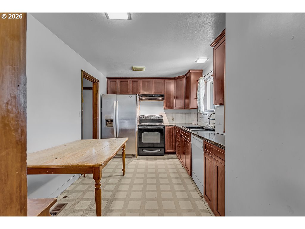 6637 Rochester Street Northeast Salem, OR 97305 - Photo 41 of 47