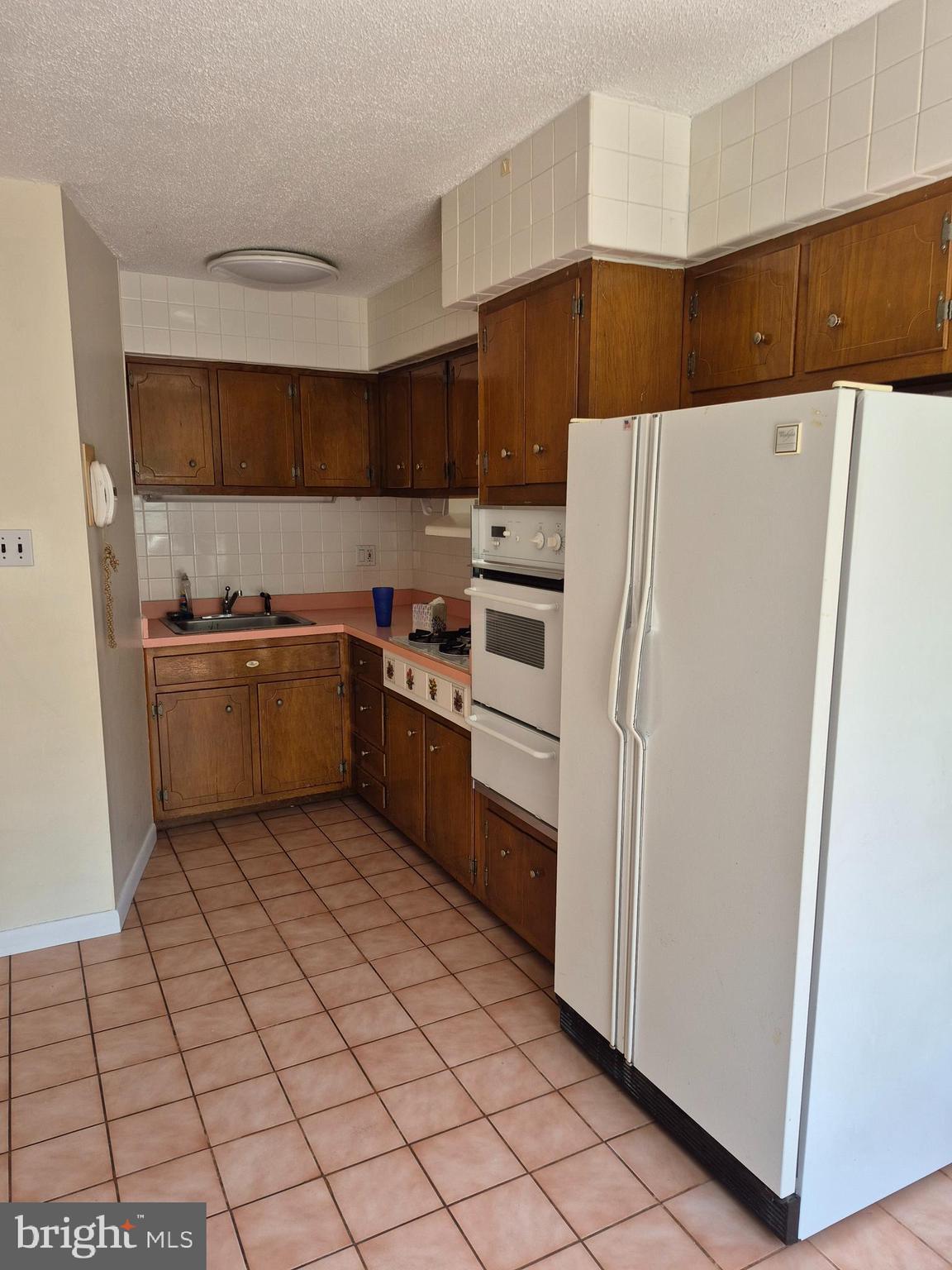 240 Rock Street Philadelphia, PA 19128 - Photo 8 of 27 Kitchen