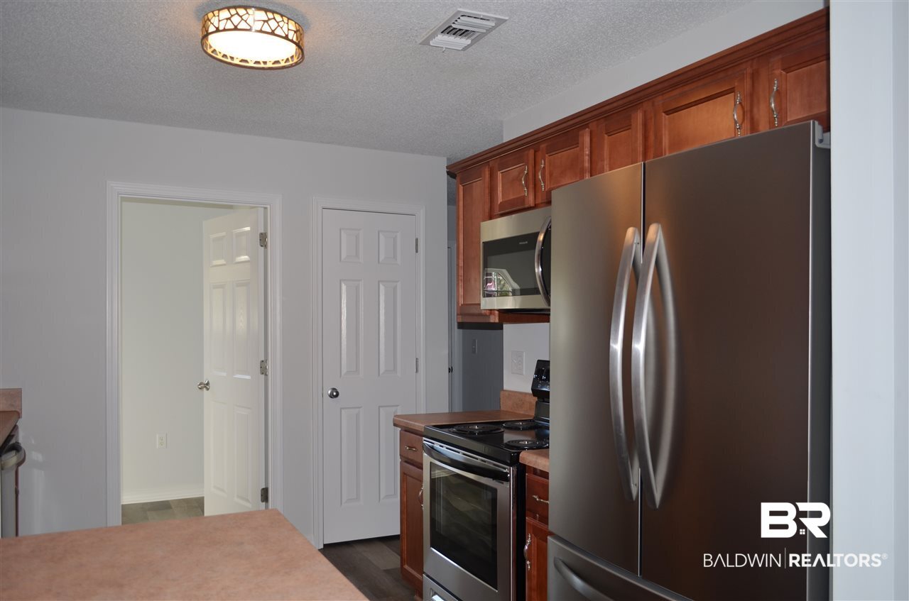 529 Hamilton Boulevard Foley, AL 36535 - Photo 9 of 24