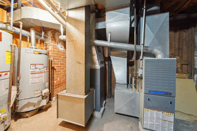 a view of walk in closet